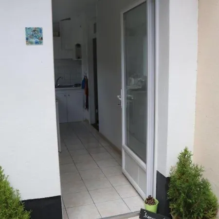 Διαμέρισμα Au Coeur D'un Jardin Ensoleille